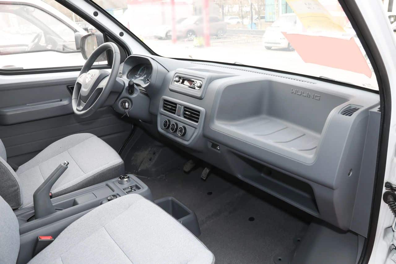 PANEL ELECTRICA / WULING YANGGUANG COMMERCIAL VAN EV - Imagen 11