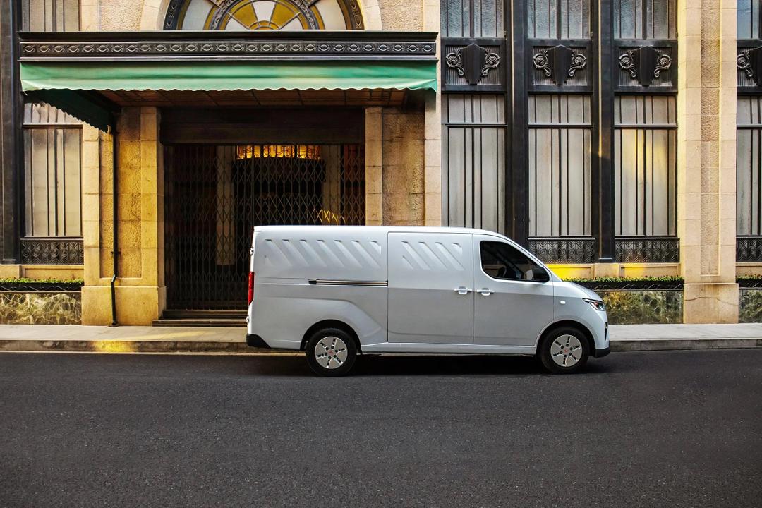 PANEL ELECTRICA / WULING YANGGUANG COMMERCIAL VAN EV - Imagen 4